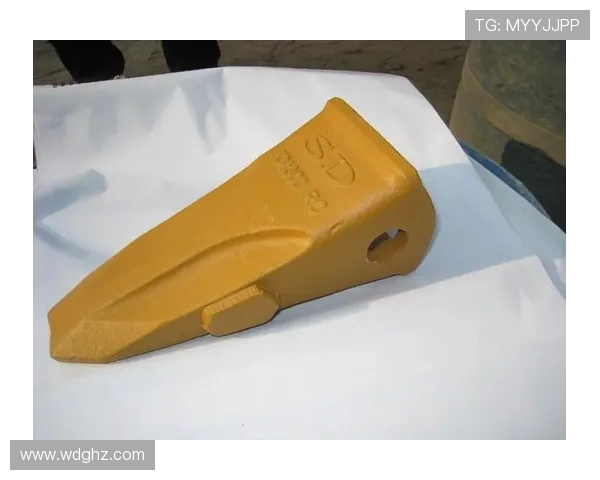 挖掘机斗齿硬度梯度分布要求